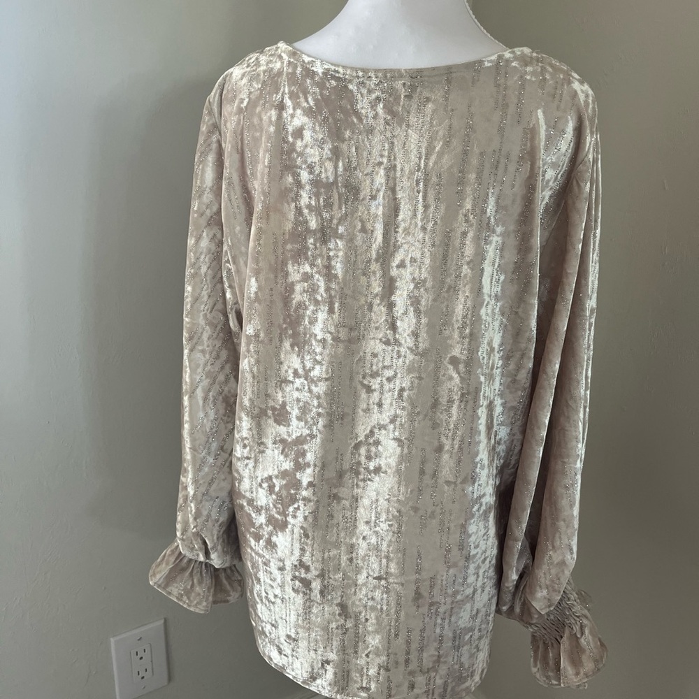 Vince Camuto Shimmering Cream Blouse - Picture 3 of 8